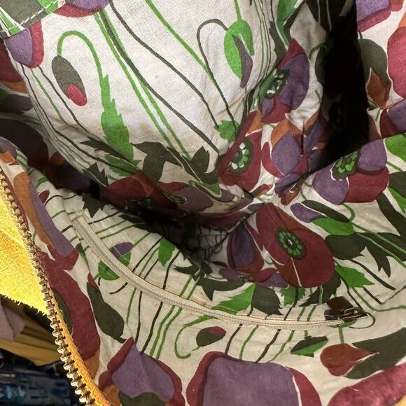 Suedes  Crossbody Boho Bag Wiith adjustable Strapped in p - Picture 4 of 6